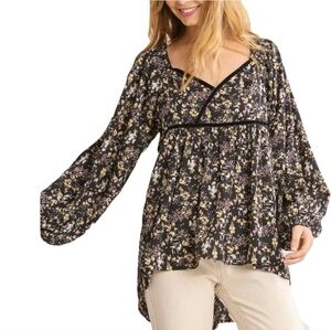 Umgee+ Top. 1XL. NWT‎